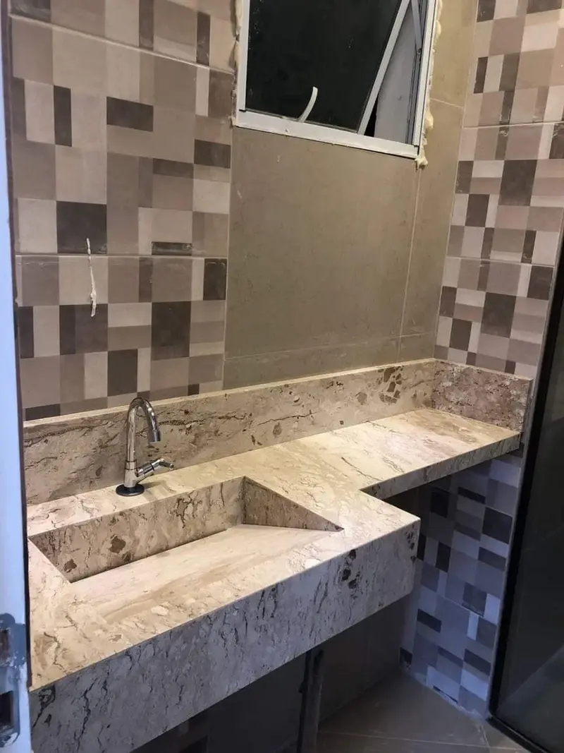 Lavatórios Esculpidos